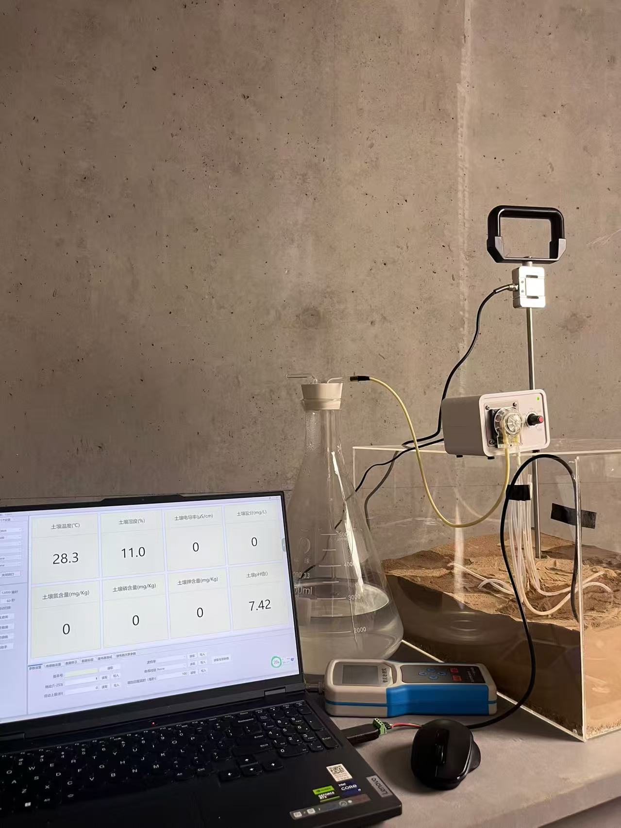 模拟土体与监测原型实拍