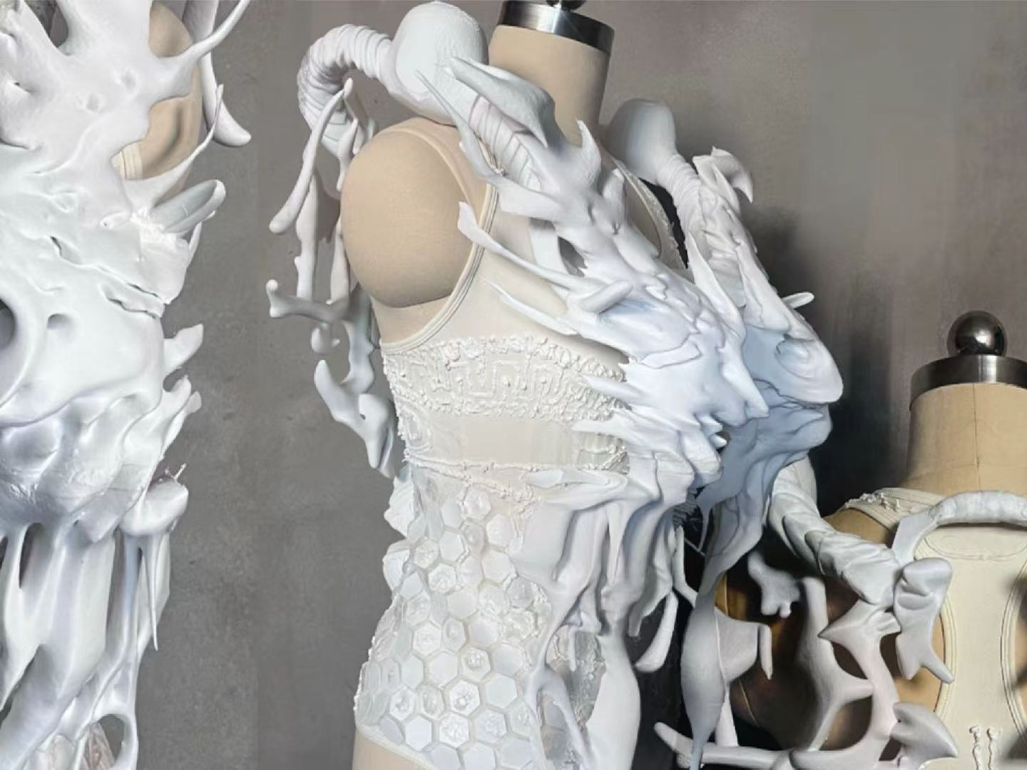 服装结构与造型表达的作品记录